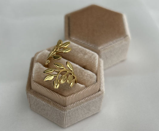 Leaf Motif Ring